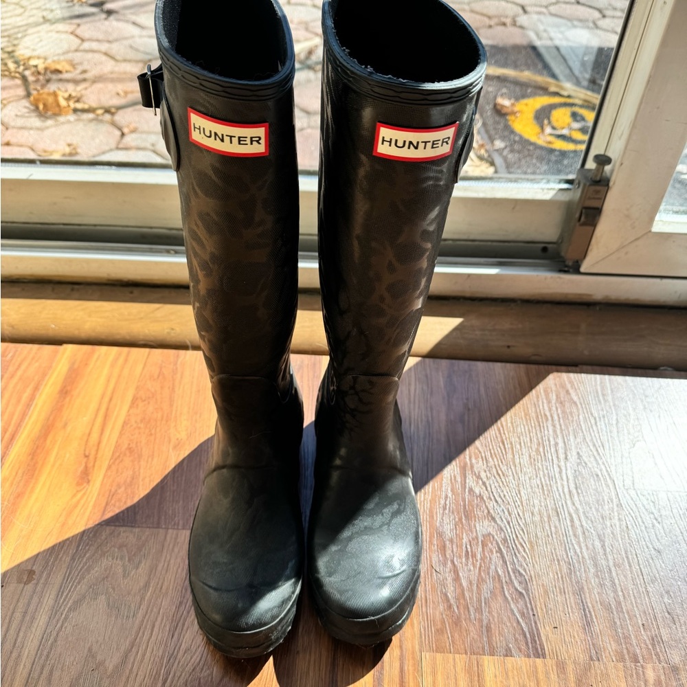 Special addition black embossed HUNTER rain boots size 7